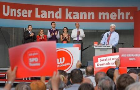 Daniel Werner, Simone Violka, Jens Kabisch, Daniela Kolbe, Bundesminister Wolfgang Tiefensee und Kanzlerkandidat Frank-Walter Steinmeier